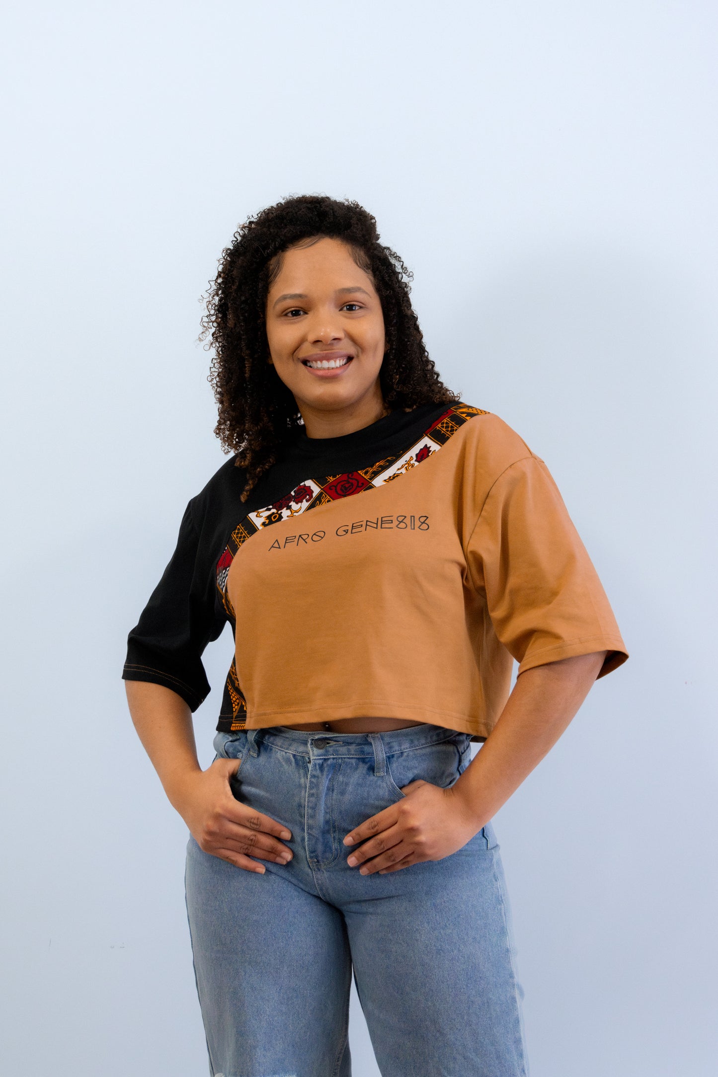 T-shirt com curva em capulana