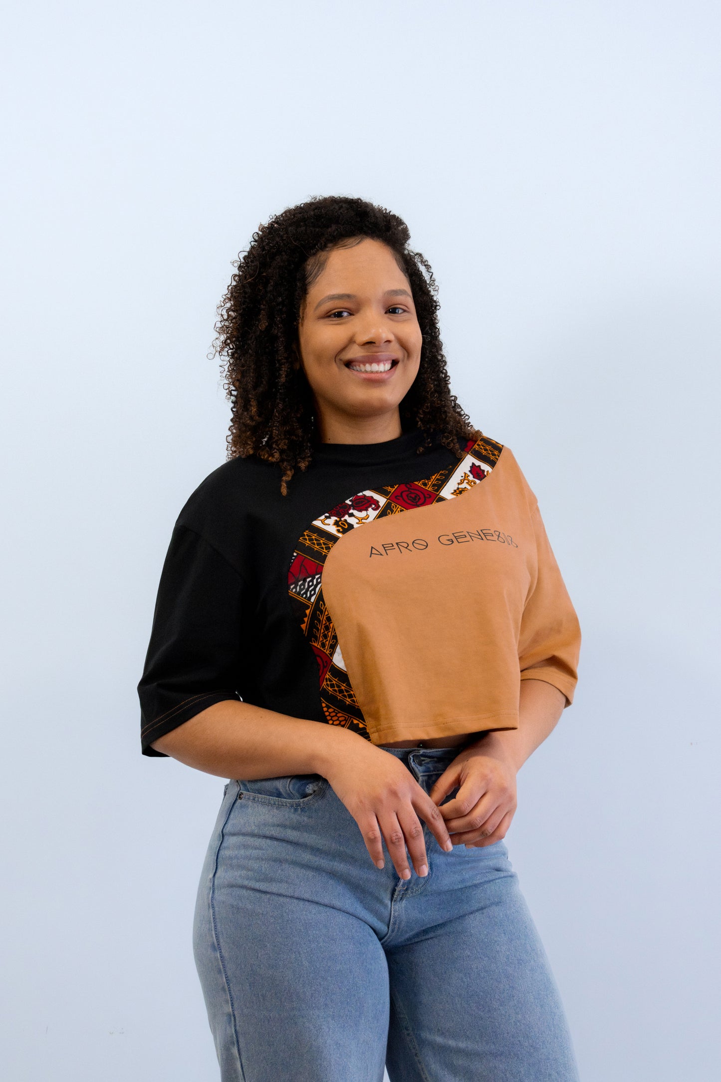 T-shirt com curva em capulana