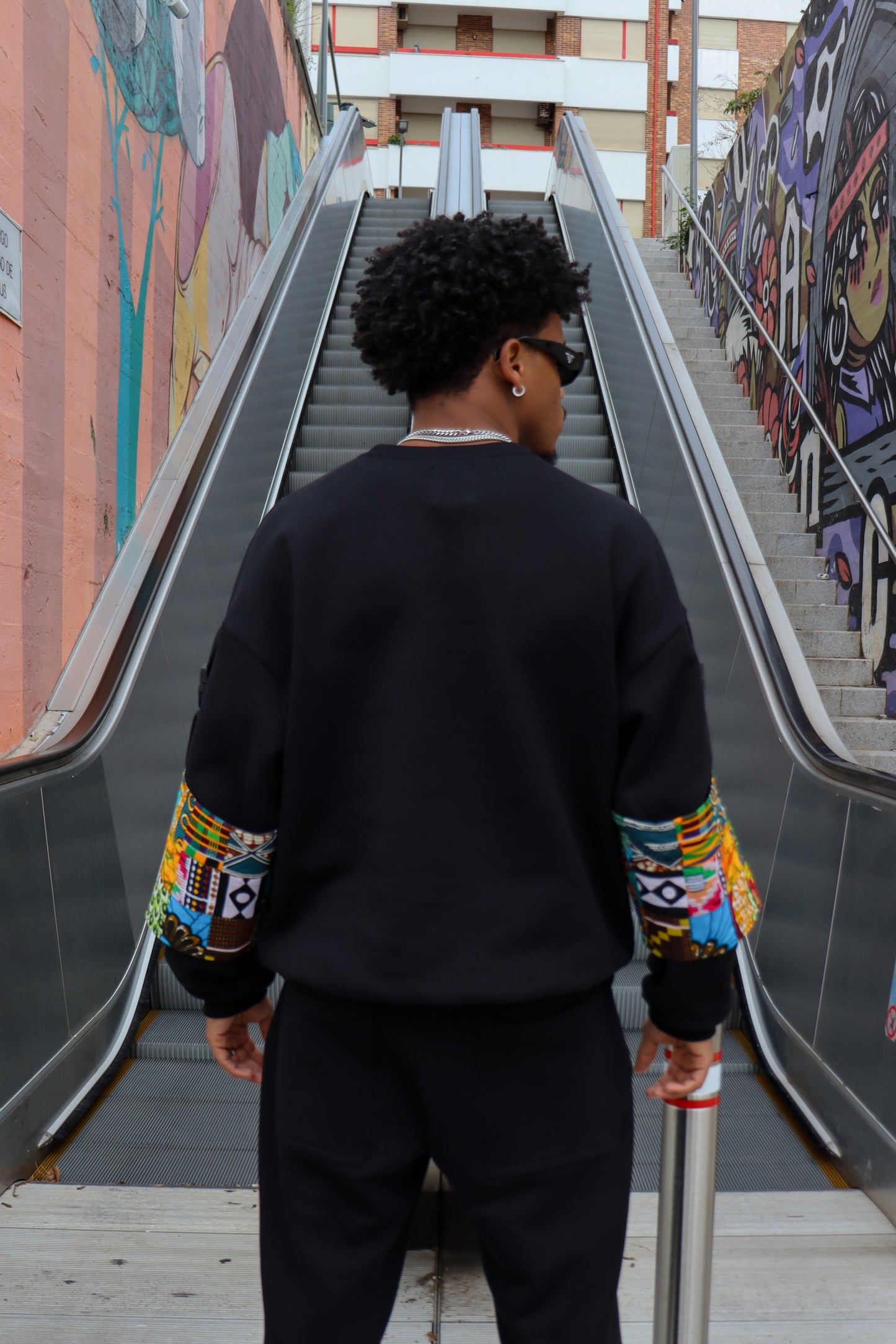 Sweatshirt com encaixe nas mangas