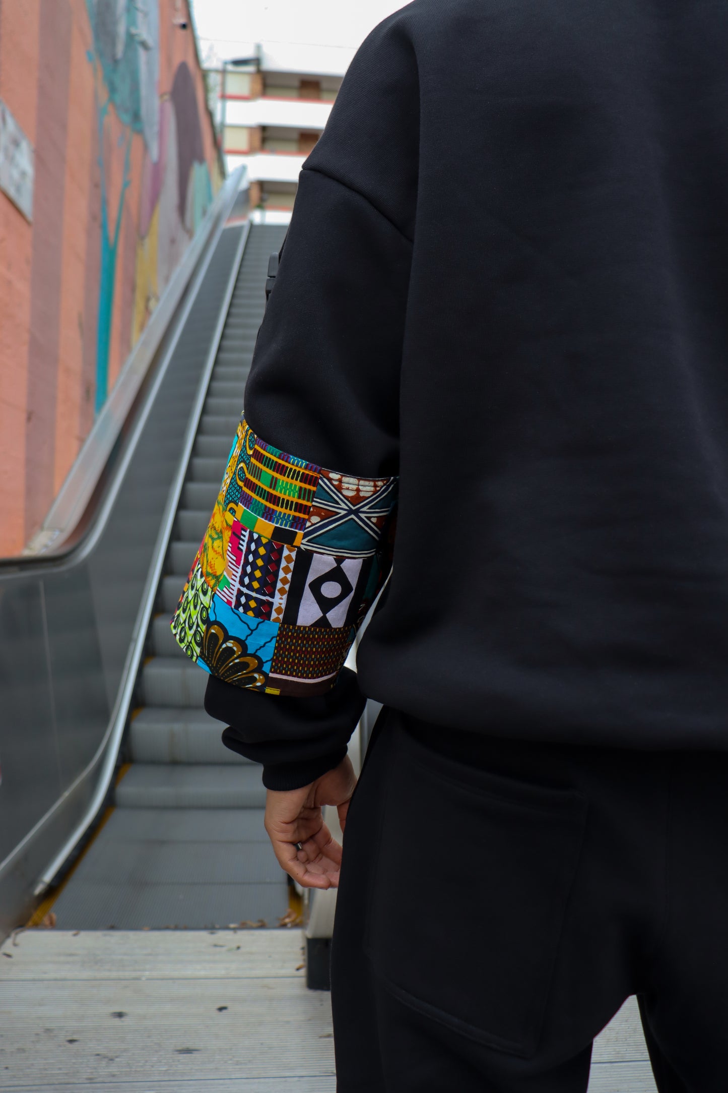 Sweatshirt com encaixe nas mangas