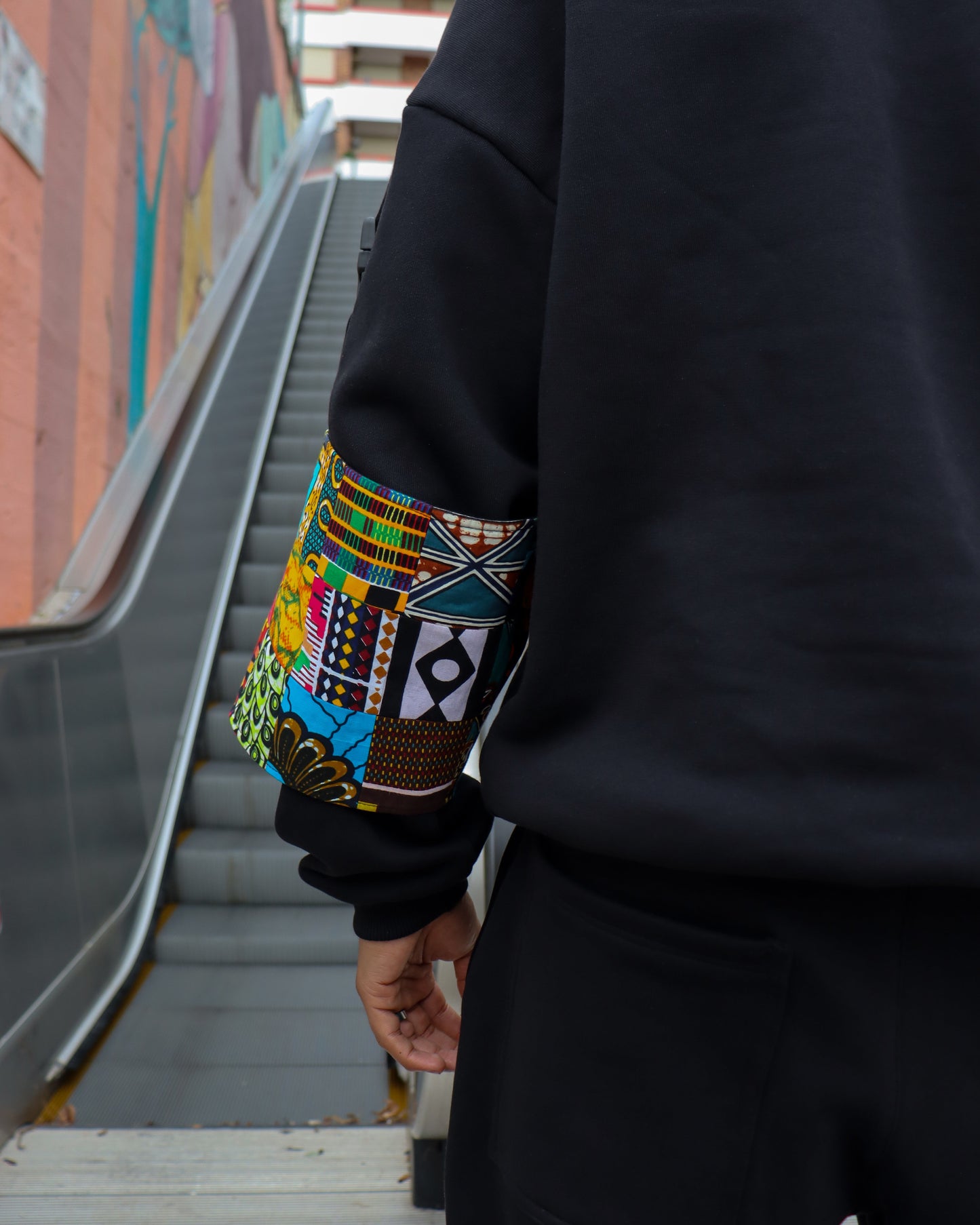 Sweatshirt com encaixe nas mangas