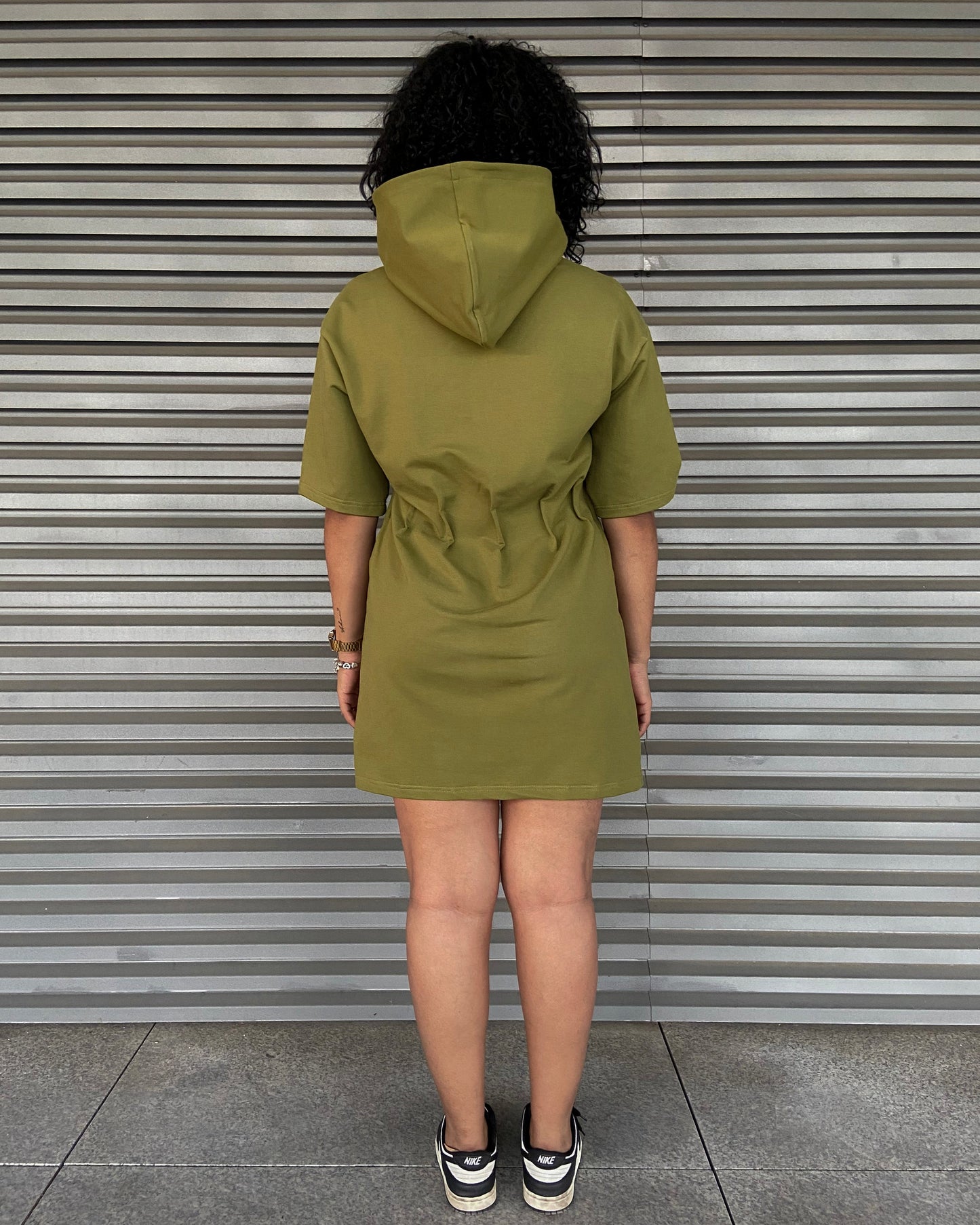 Vestido T-shirt com Capuz