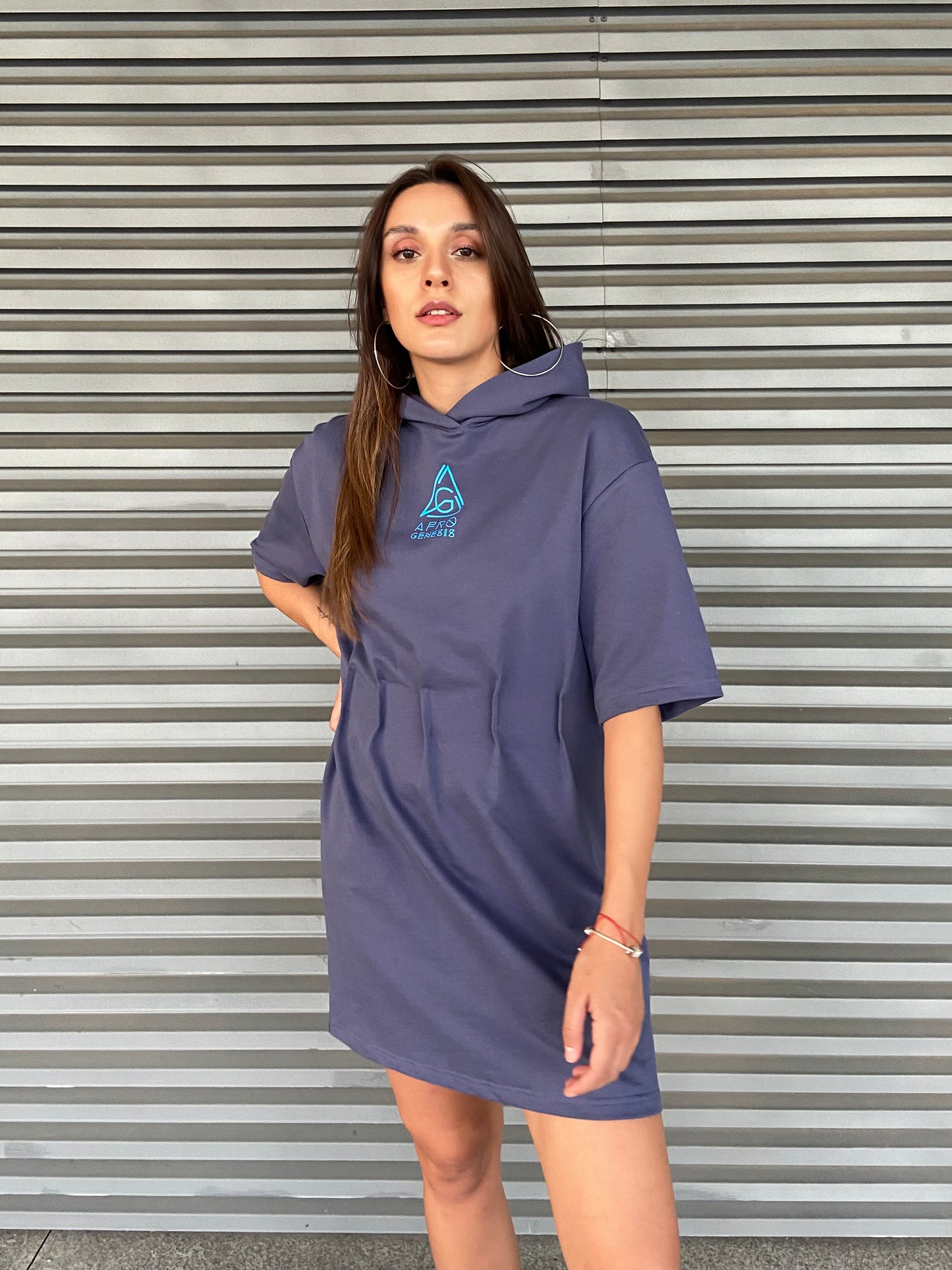 Vestido T-shirt com Capuz