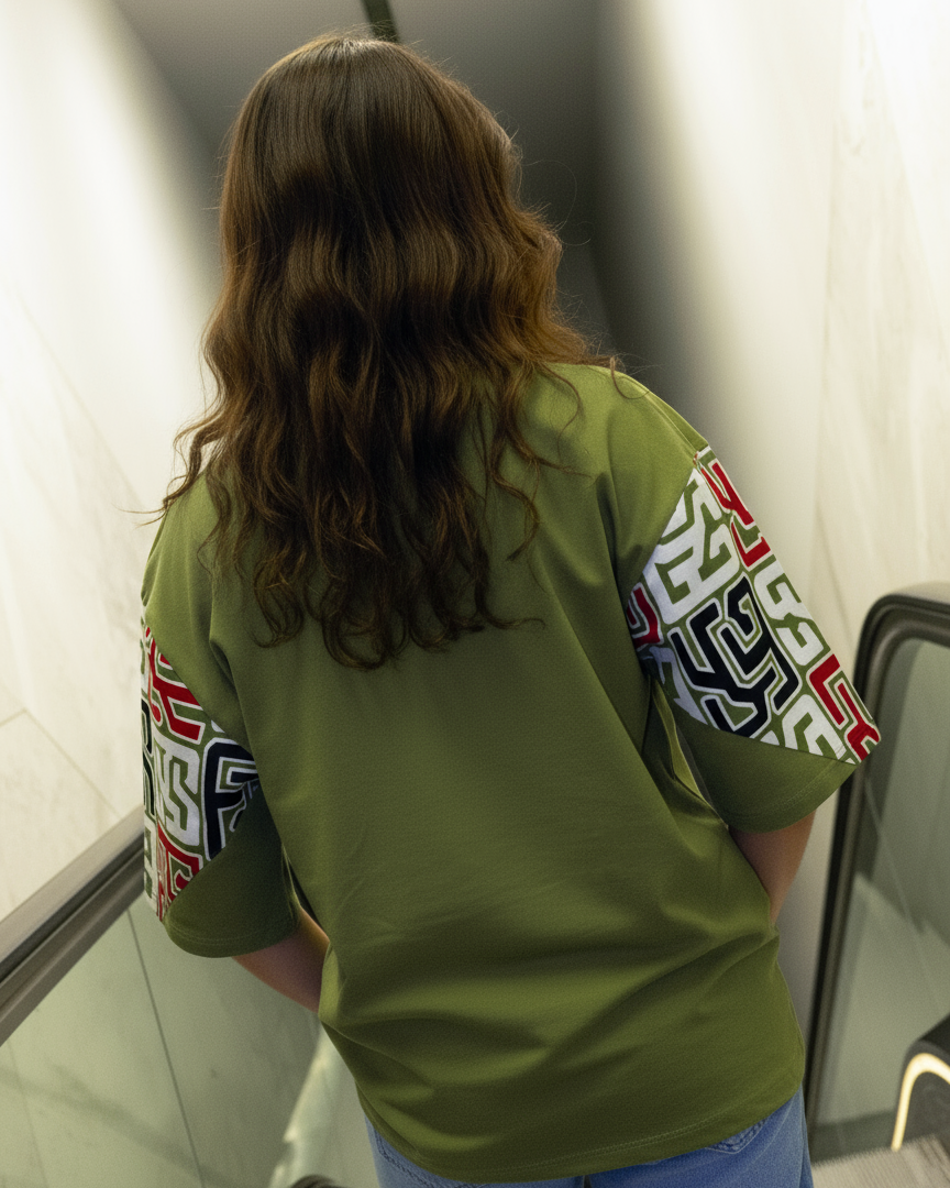 T-shirt detalhes em capulana