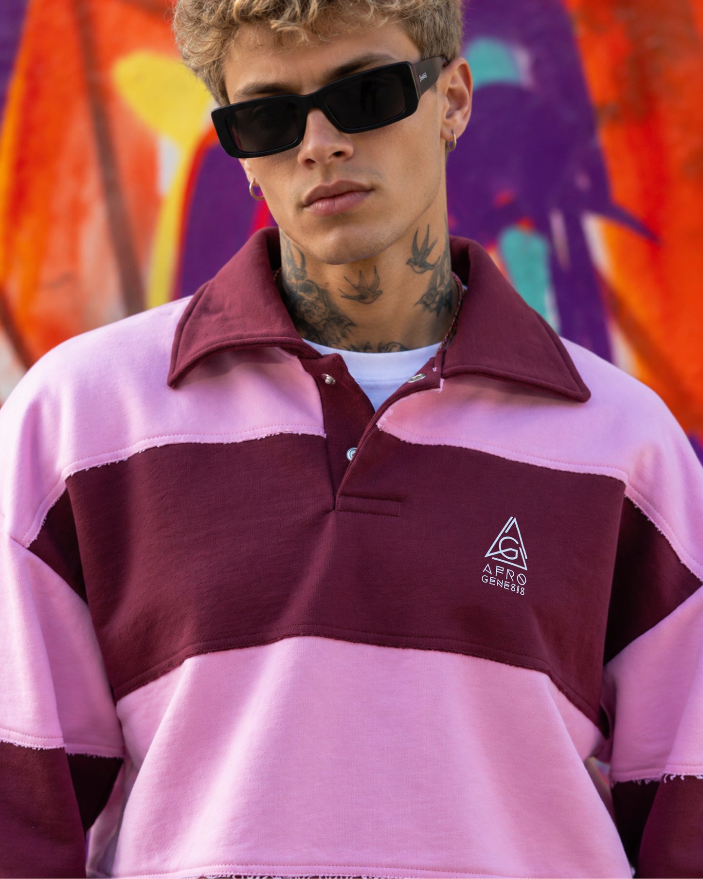 Sweatshirt polo com riscas bordadas