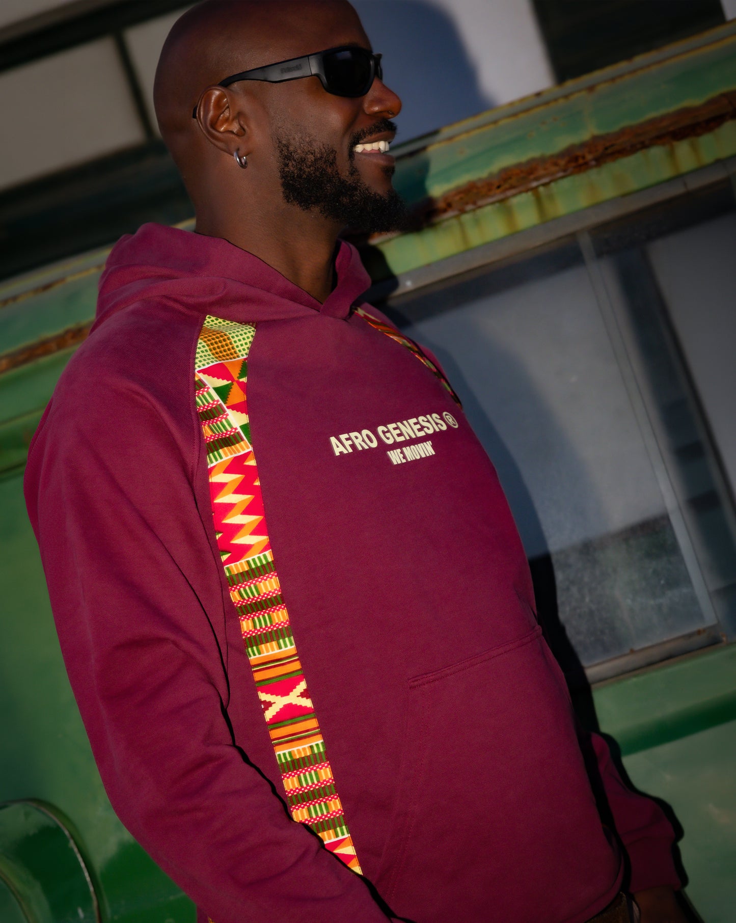 Hoodie We Movin’ Raglan