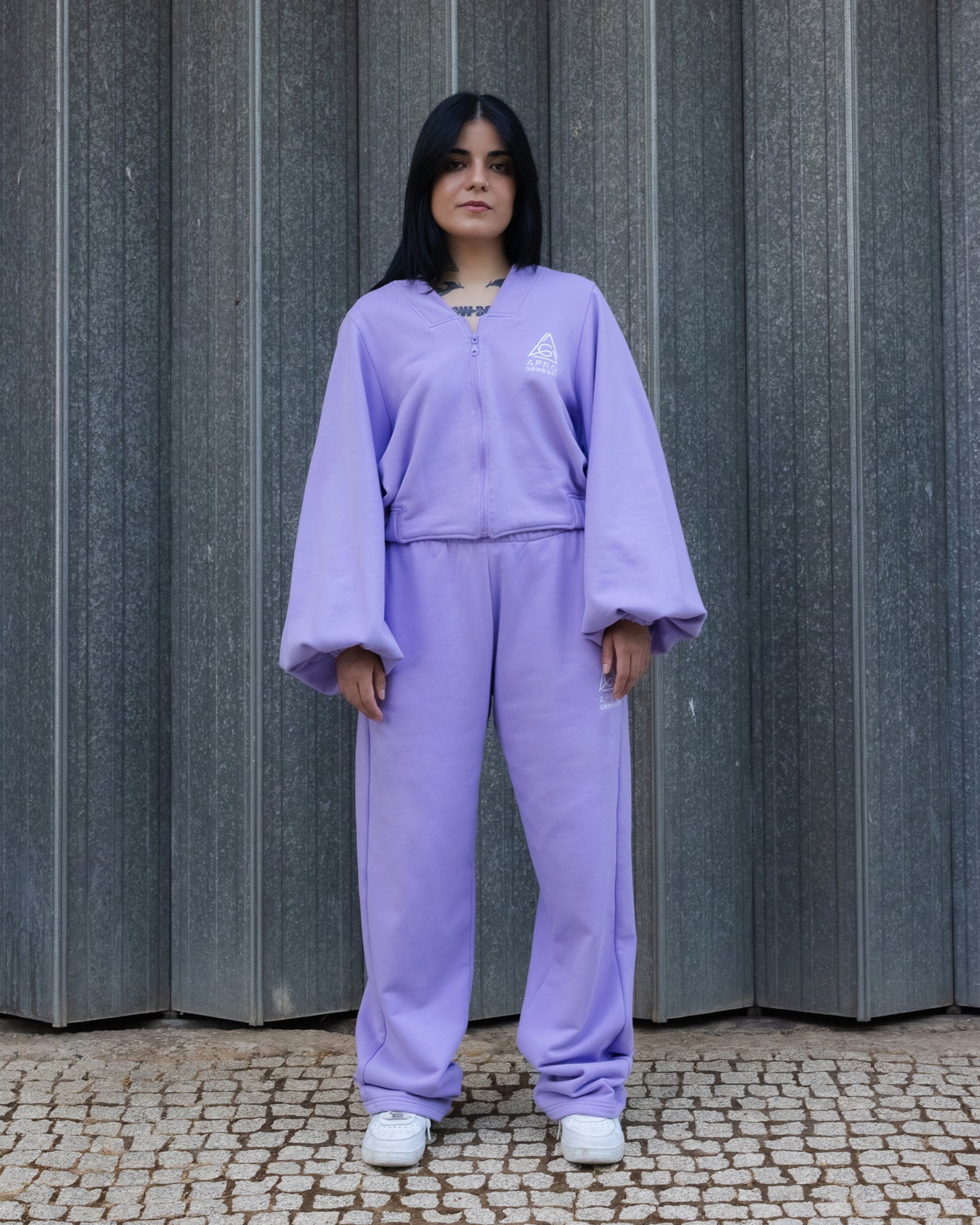 Casaco bomber com decote em V e mangas balão